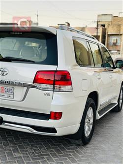تويوتا لاندكروزر